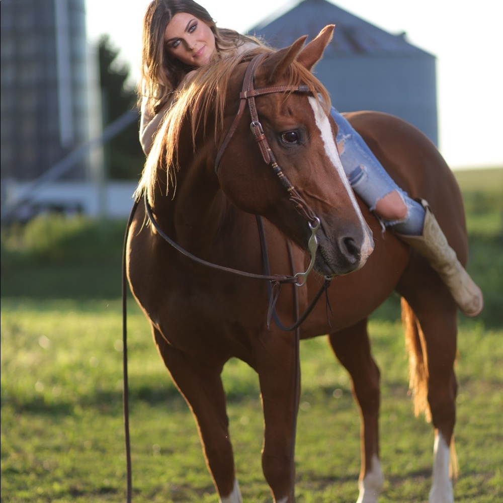 Meet your Posher, Mercedes